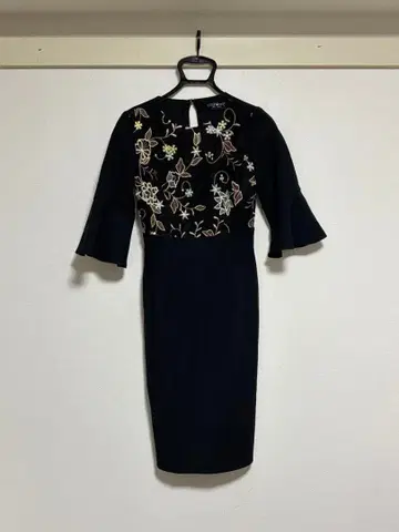 LITTLE MISTRESS 블랙 무릎 기장 원피스