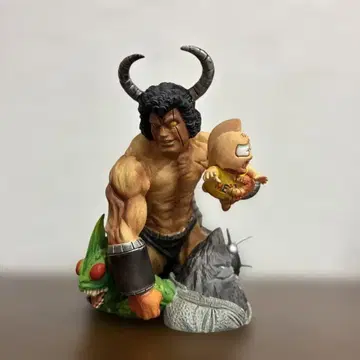 초상혁명 근육맨 버팔로맨 미트 군