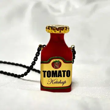 Q-pot. 케첩 보틀넥 목걸이