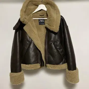 ZARA 가죽 보아 숏 자켓