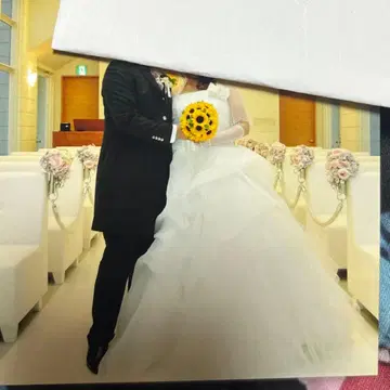 화이트 웨딩 드레스 풀 스커트