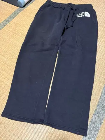 THE NORTH FACE 블랙 스웨트 팬츠
