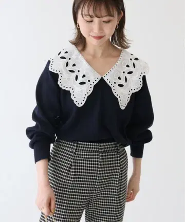 Spick&Span 레이스 장식 네이비 긴팔 니트 스웨터