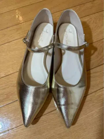 Launa Lea 골드 스틸레토 플랫슈즈