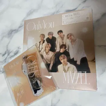 MAZZEL OnlyYou MUZEUM반 뮤지엄반 아크릴 스탠드 세이토