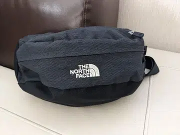 새상품급 THE NORTH FACE 바디백 블랙 힙색