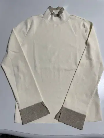 에포카 스웨터 새상품 미사용