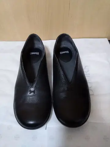 CAMPER 블랙 플랫슈즈