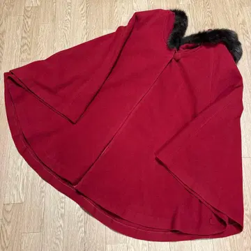 와인 레드 빨간색 케이프 코트 퍼 카라 부착