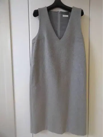 TOMORROWLAND 그레이 V넥 오버롤 스커트