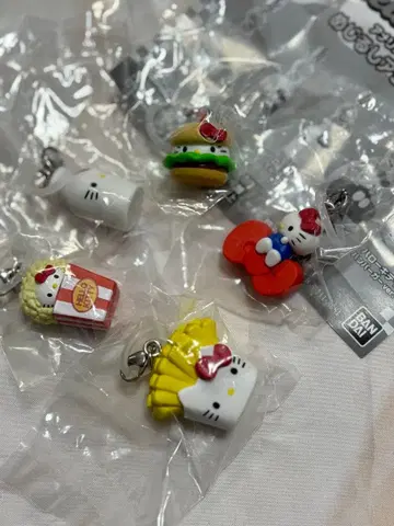 헬로키티 아메리칸 디자인 메지루시 액세서리 컴플리트 컴프