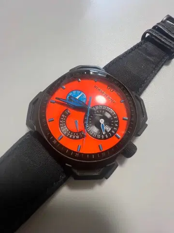 INDEPENDENT x 쿠마가이 타카시 콜라보 모델 손목시계 오렌지