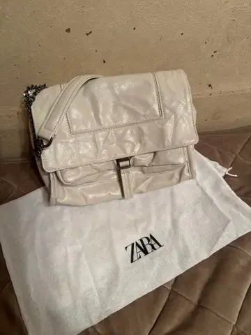 ZARA 주름 가공 숄더 체인 백