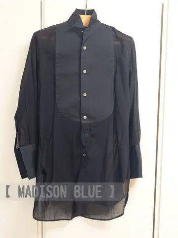 [ MADISON BLUE ] 젠틀하게 소화하는 턱시도 시스루 셔츠