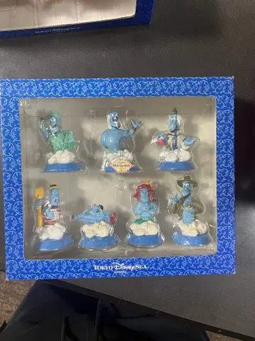 알라딘 지니 오브제 피규어