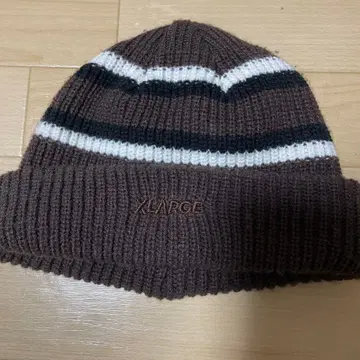 XLARGE 브라운 스트라이프 니트 모자