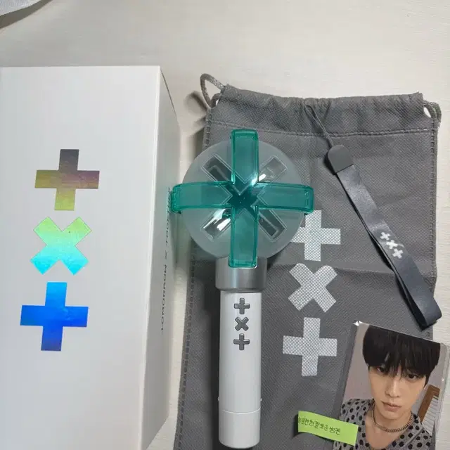 투모로우바이투게더 응원봉 1,2 팔아요 !