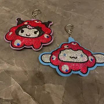 산리오 미야쿠미야쿠 키라키라 키링 세트 쿠로미 시나모롤 간사이 박람회