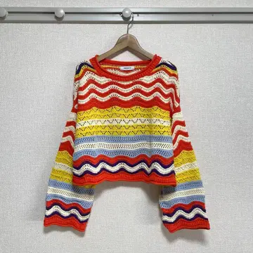 [새상품급] FOREVER21(포에버21) 패턴 컬러풀 디자인 니트