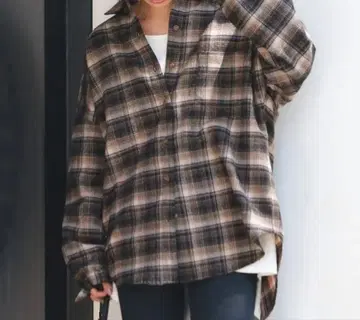 언그리드 와이드 루즈 체크 셔츠 울 혼방 체크 블랙 옐로우 [ F ]