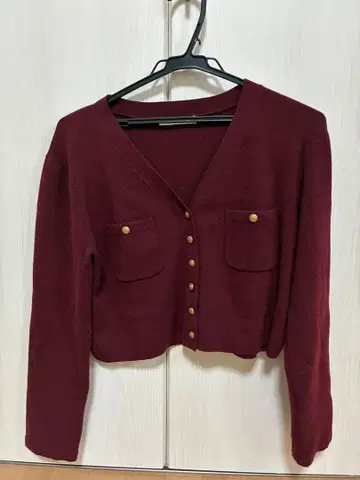 SNIDEL 골드 버튼 가디건 (버건디)