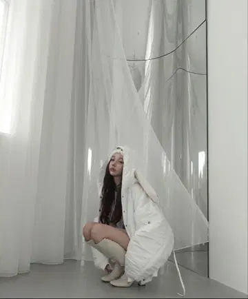 [ 새상품 ] fictiontokyo 후디드 나일론 봄버 자켓 화이트