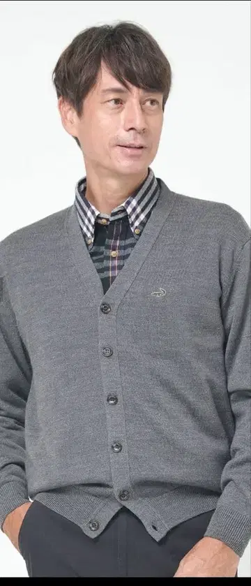 새상품 크로커다일 그레이 M 사이즈 가디건