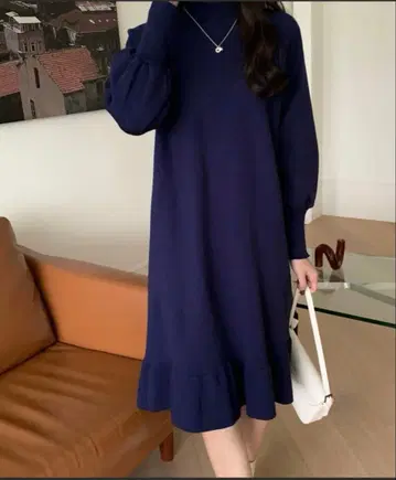 [ 새상품 ] 네이비 긴팔 니트 원피스 플레어 밑단