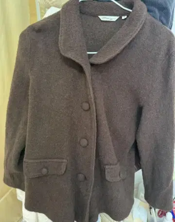 울 코트 브라운 버튼 포함