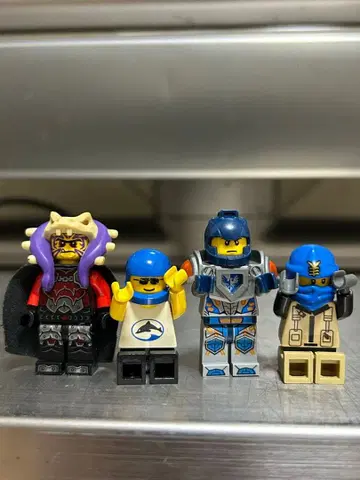 LEGO 미니 피규어 세트 4개