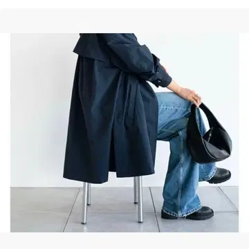 haruka 콜라보 A라인 나일론 코트 (네이비)