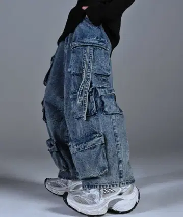 parachute cargo pants / 파라슈트 카고 팬츠