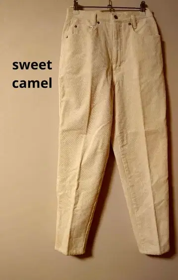 SweetCamel 아이보리 코듀로이 테이퍼드 팬츠