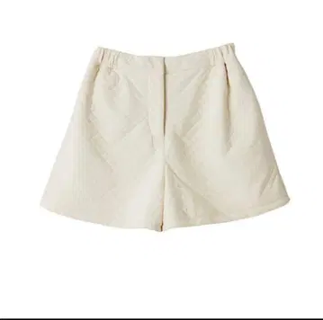 Quilted Flare Bell Shorts ecru