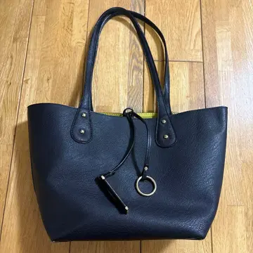 블랙 옐로우 그린 리버서블 토트백 & 숄더백 스트랩 포함