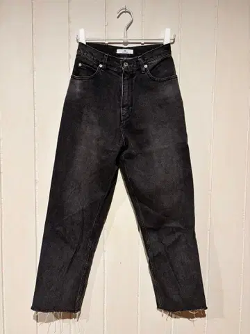 어반 리서치 Sonny Label 블랙 데님 스키니