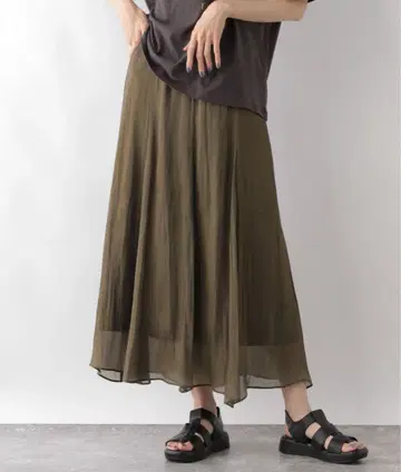 글로벌 워크 에어리 릴랙스 샤이니 스커트 카키 브라운