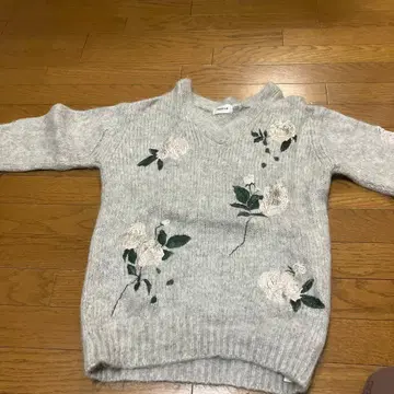 FRAY I.D 이시하라 사토미 착용 플라워 자수 니트