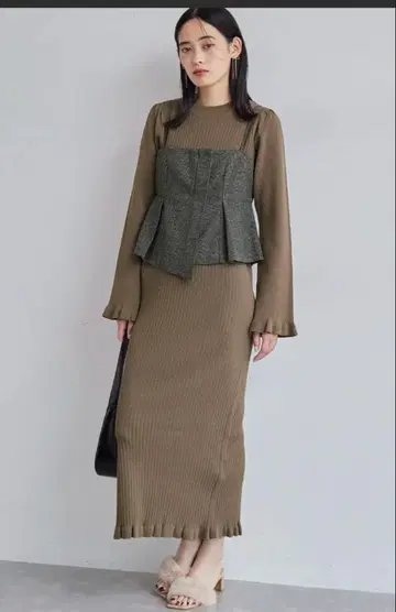 VIS 뷔스티에 세트 밑단 미니 프릴 리브 니트 원피스