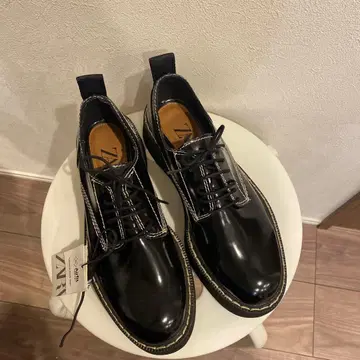 ZARA 블랙 사이드 고어 로퍼 통굽