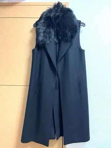 ZARA 퍼 달린 블랙 롱 베스트 자켓