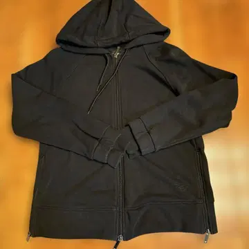 EMPORIO ARMANI 블랙 후드티 36