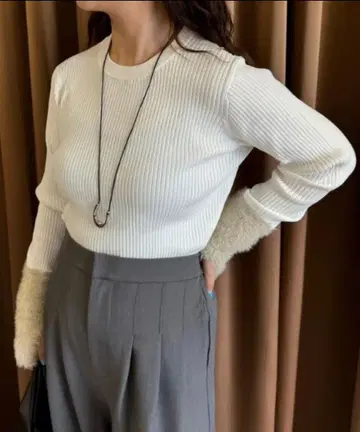 ROSIEE 샤기 절개 핑거 리브 니트