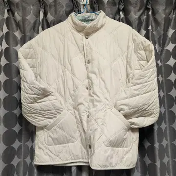 화이트 퀼팅 자켓 (리버서블)