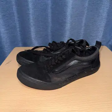 Vans 블랙 스니커즈
