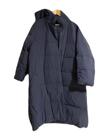 네이비 후드 부착 롱 다운 자켓