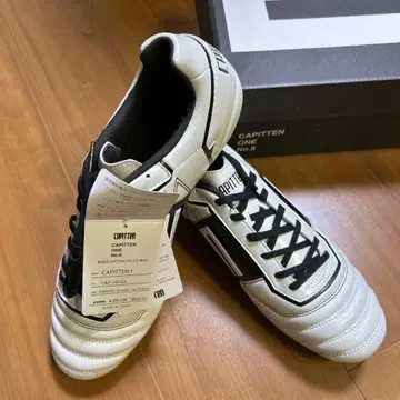 CAPITTEN ONE 축구화 화이트/블랙