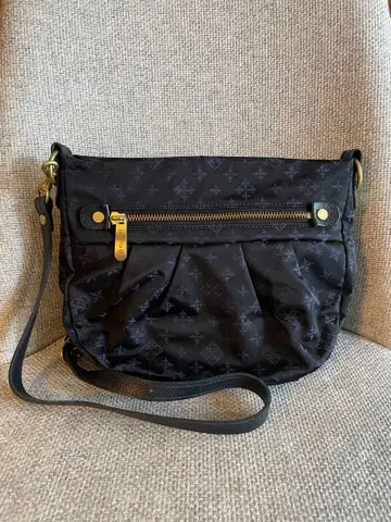 [ 새상품급 ] Russet 네이비 숄더백