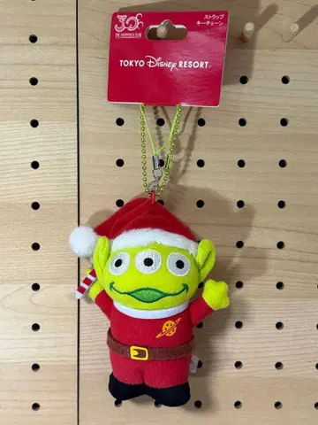 도쿄 디즈니 리조트 스트랩 키체인 리틀 그린맨 산타