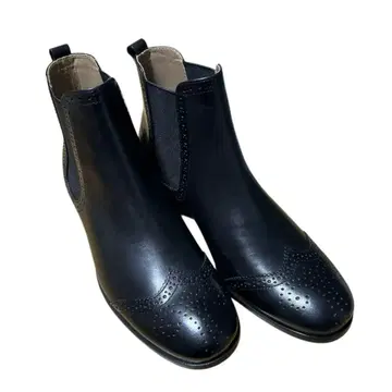 [ 새상품급 ] 마가렛호웰 아이디어 가죽 윙팁 사이드 고어 부츠